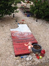 Надгробие из мозаики